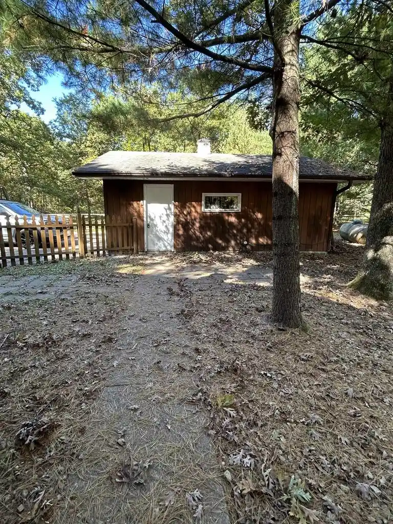 Photo 4 of Single family home for sale at W1334 Arrowhead Rd, Wisconsin Dells, WI 53965 | MLS# 2033826 | Listing updated on 2026-10-08