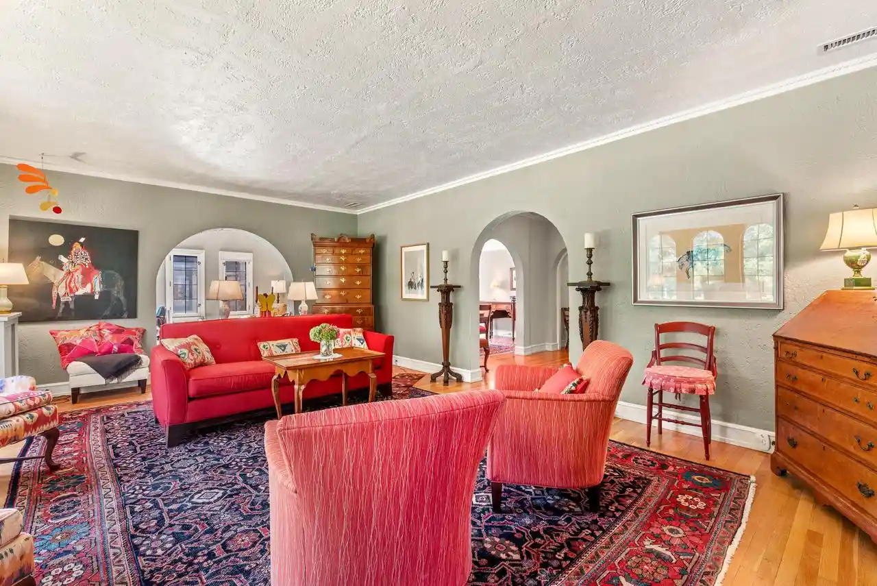 Photo 4 of Condo for sale at 2841 N Lake Dr #2, Milwaukee, WI 53211 | MLS# 1982905 | Listing updated on 2026-10-05