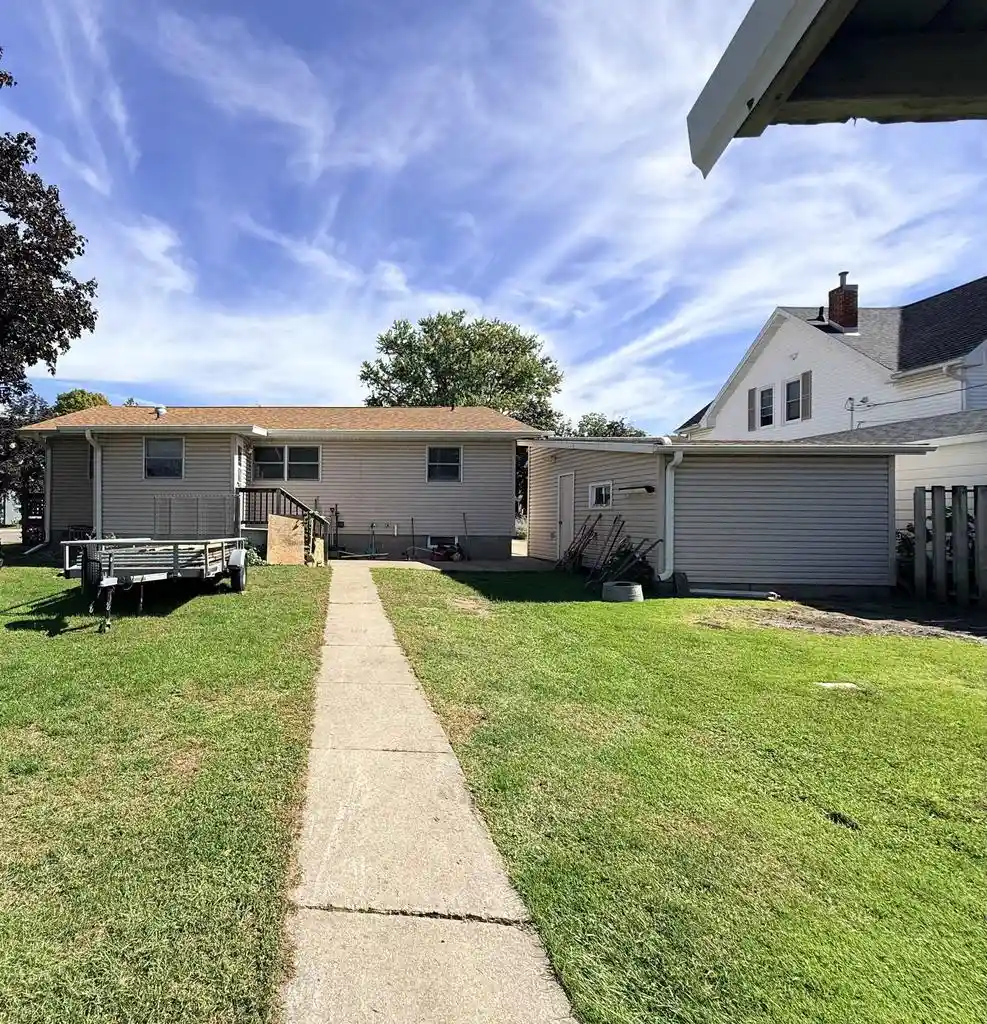 Photo 3 of Single family home for sale at 344 S Park St, Richland Center, WI 53581 | MLS# 2033832 | Listing updated on 2026-10-06