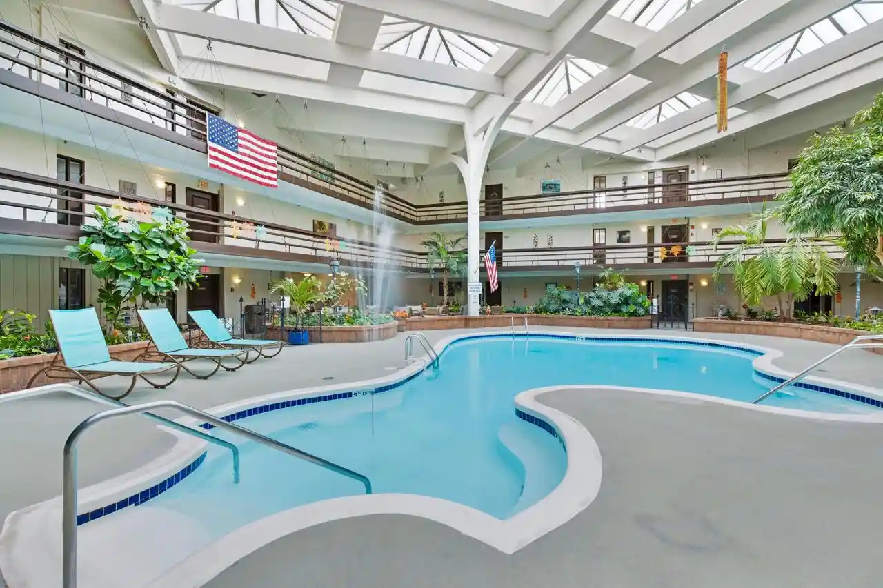 Condo for sale at 5200 S Tuckaway Blvd #224, Milwaukee, WI 53221 | MLS# 1982923