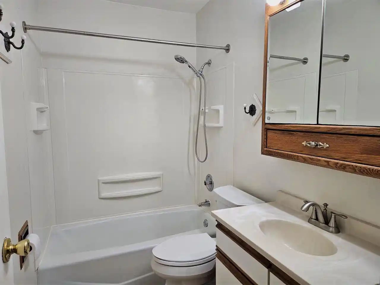 Photo 2 of Condo for sale at 872 Castle Rd, Fond Du Lac, WI 54935 | MLS# 50333632 | Listing updated on 2026-10-05