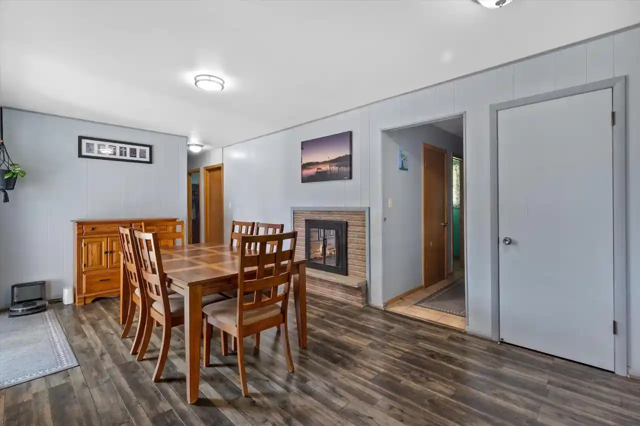 Photo 2 of Single family home for sale at 9537 W Sarasota Pl, Milwaukee, WI 53222 | MLS# 1982927 | Listing updated on 2026-10-07