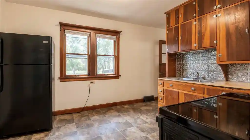 Photo 2 of Single family home for sale at 237 10th Avenue, Eau Claire, WI 54703 | MLS# 1605664 | Listing updated on 2026-10-01
