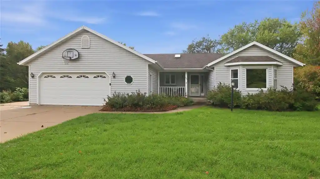 Photo 1 of Single family home for sale at 503 Hewitt St, Eau Claire, WI 54703 | MLS# 1605066 | Listing updated on 2026-10-03