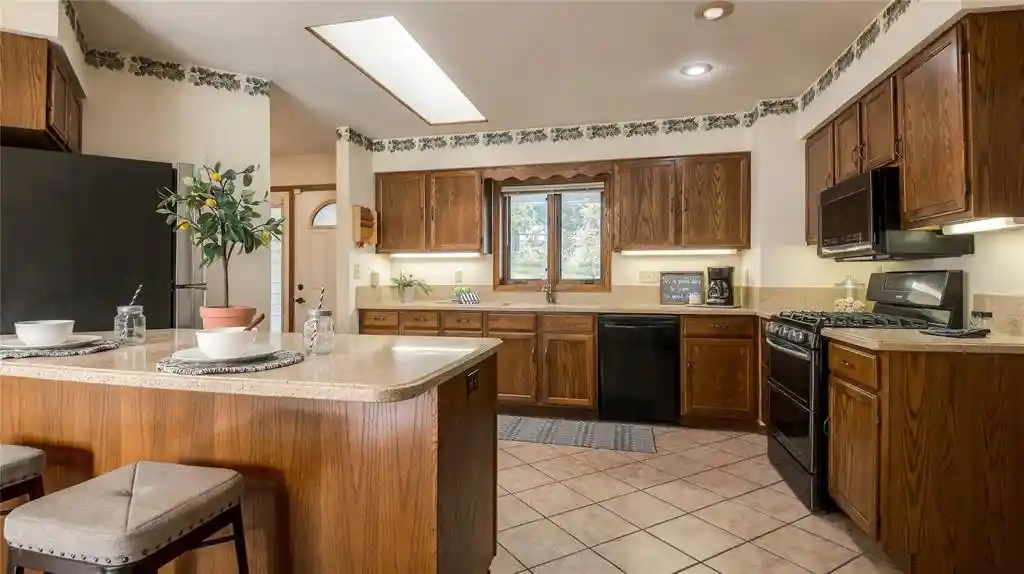Photo 4 of Single family home for sale at 503 Hewitt St, Eau Claire, WI 54703 | MLS# 1605066 | Listing updated on 2026-10-03