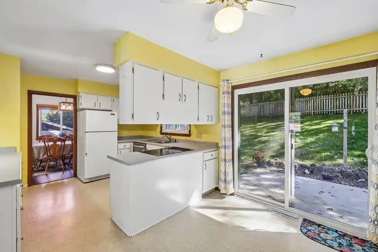 Photo 4 of Single family home for sale at 724 Cloute St, Fort Atkinson, WI 53538 | MLS# 2033838 | Listing updated on 2026-10-01