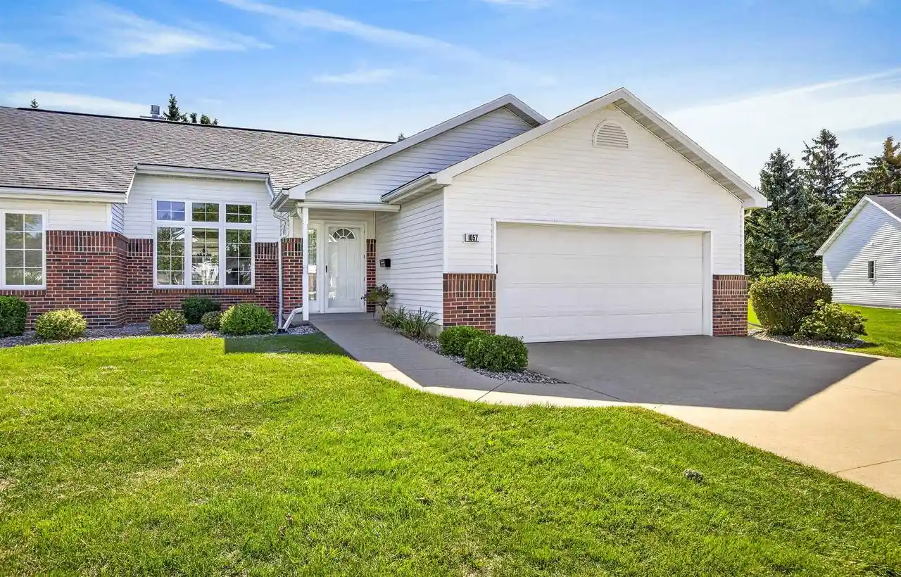 Condo for sale at 1057 W Windtree Dr #48, Appleton, WI 54914 | MLS# 50333634