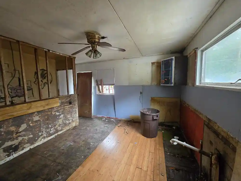 Photo 4 of Single family home for sale at 3557 S 5th Place, Milwaukee, WI 53207 | MLS# 1982934 | Listing updated on 2026-10-07