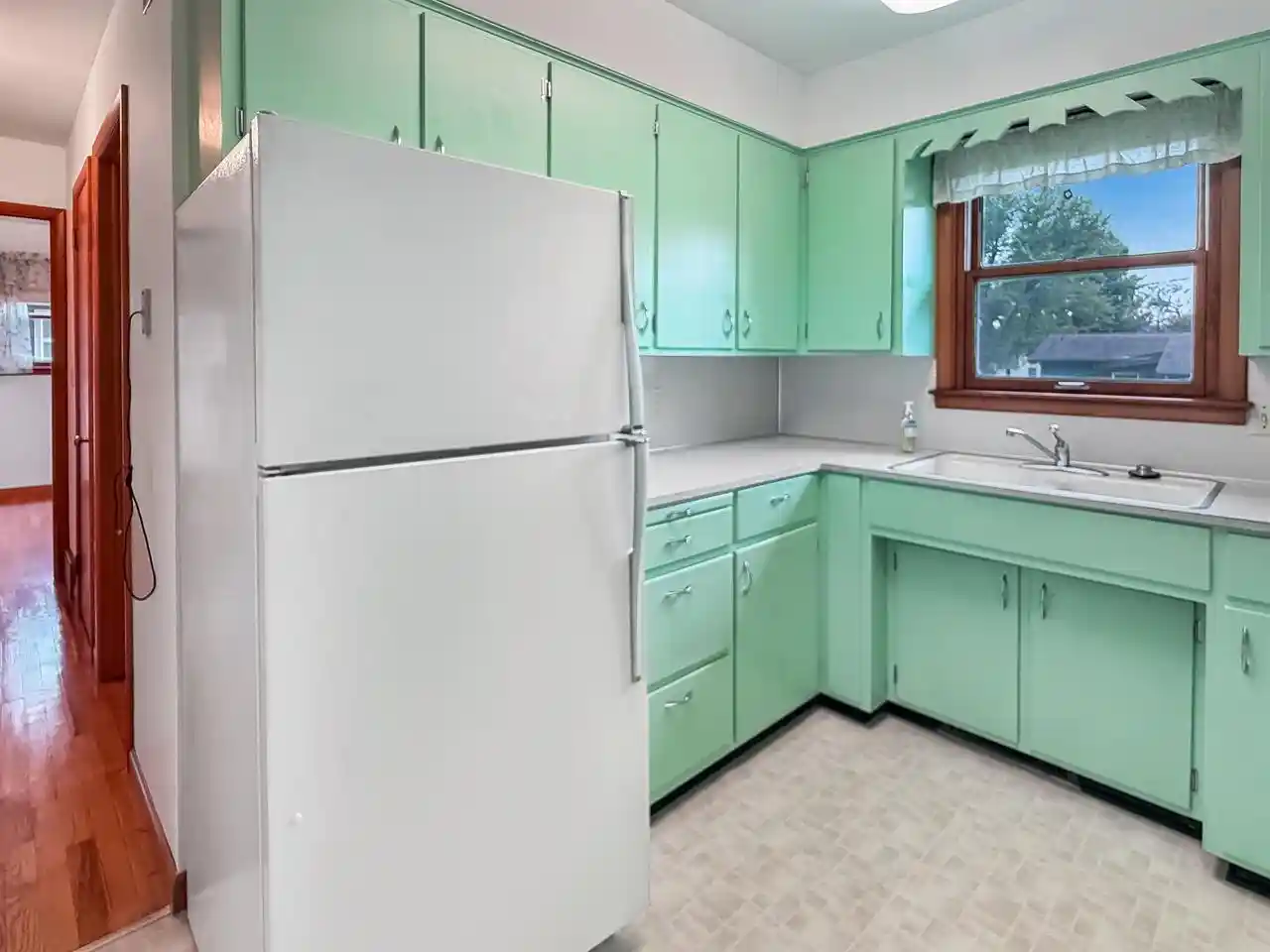 Photo 3 of Single family home for sale at 214 E Bluff St, Cassville, WI 53806 | MLS# 2033845 | Listing updated on 2026-10-03