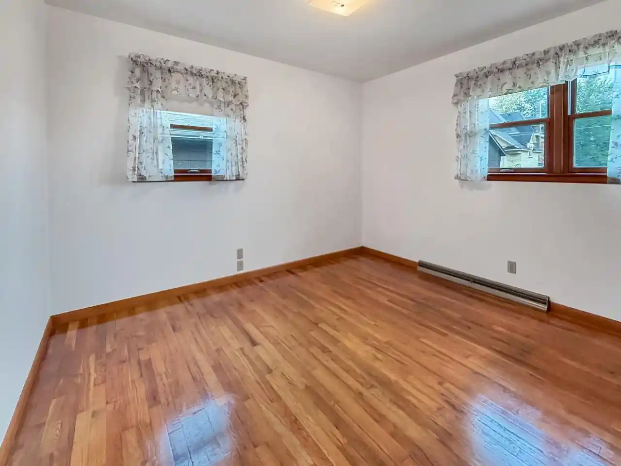 Photo 20 of Single family home for sale at 214 E Bluff St, Cassville, WI 53806 | MLS# 2033845 | Listing updated on 2026-10-03