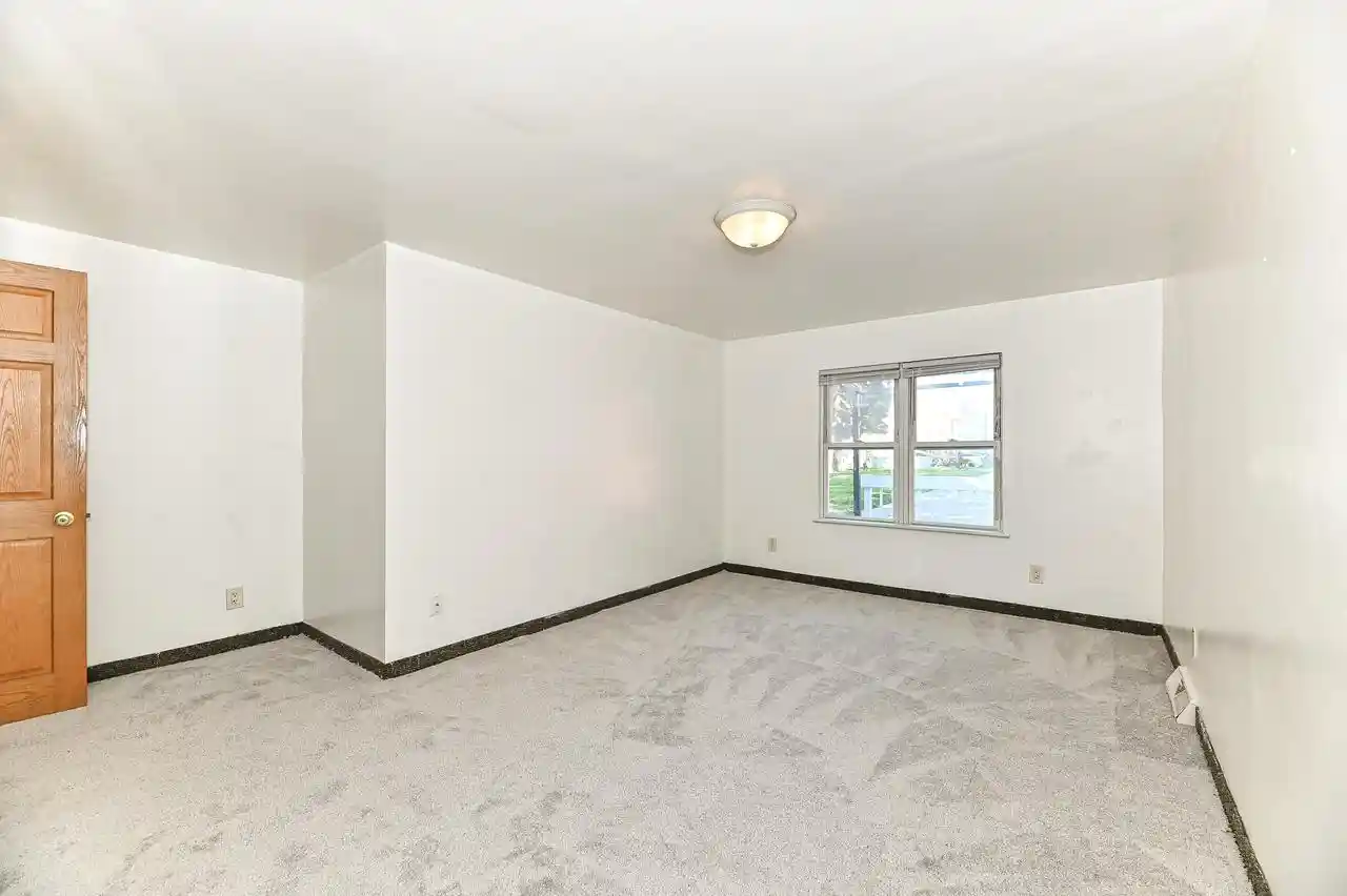Photo 2 of Single family home for sale at 1323 Ohio St, Racine, WI 53405 | MLS# 1982941 | Listing updated on 2026-10-06