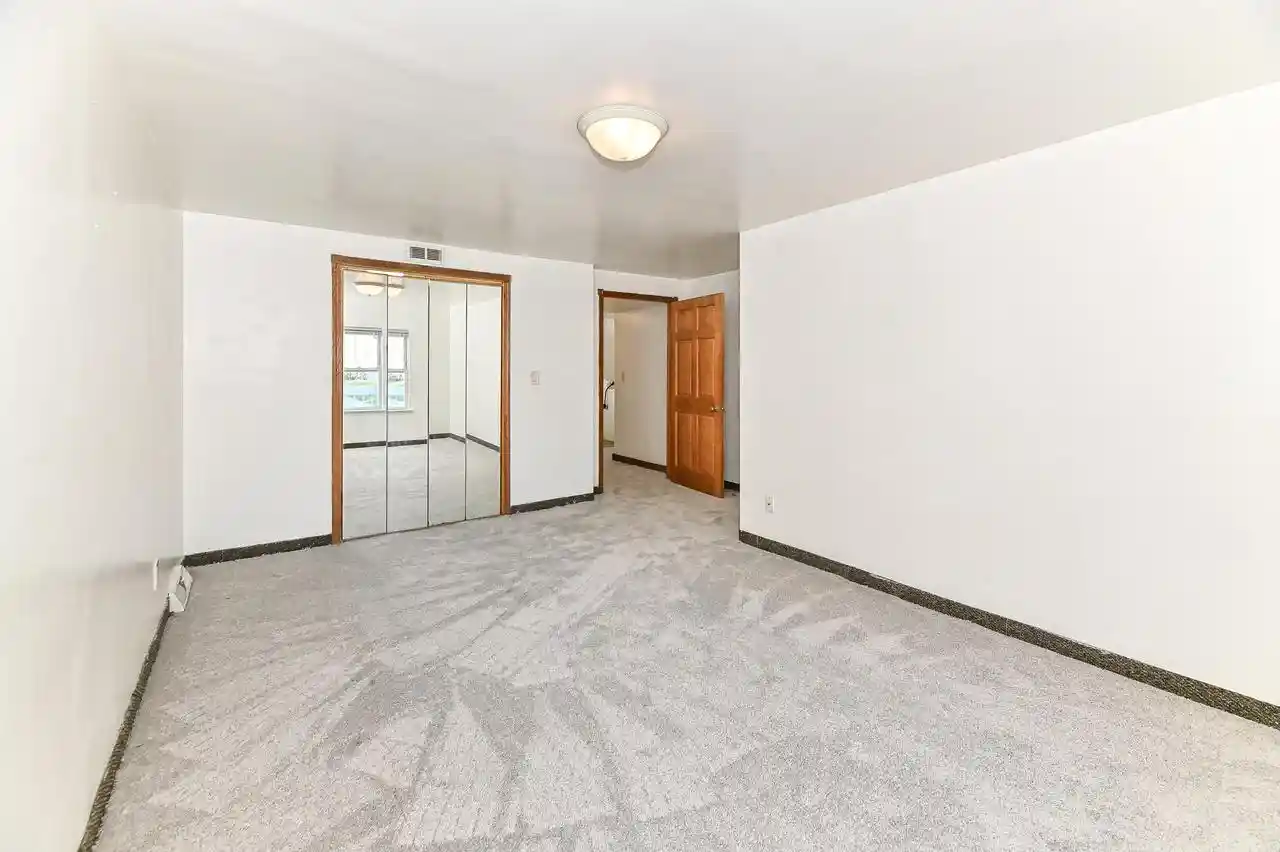 Photo 3 of Single family home for sale at 1323 Ohio St, Racine, WI 53405 | MLS# 1982941 | Listing updated on 2026-10-06