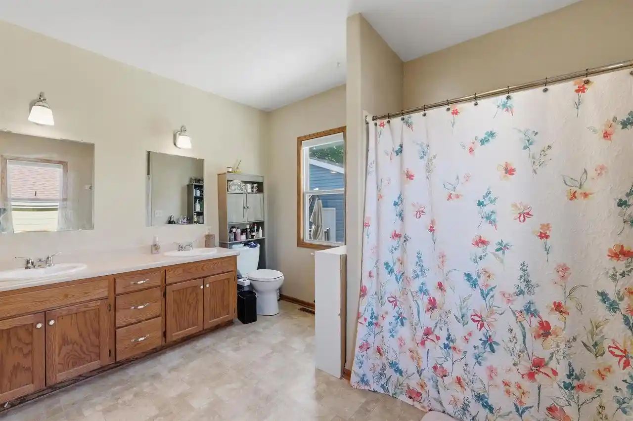 Photo 4 of Single family home for sale at 717 Madison Ave, Sheboygan, WI 53083 | MLS# 50333638 | Listing updated on 2026-10-04