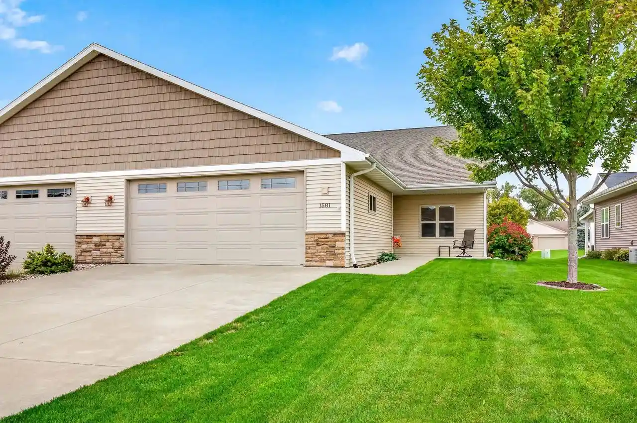 Photo 1 of Single family home for sale at 1581 Redwing Dr, Neenah, WI 54956 | MLS# 50333633 | Listing updated on 2026-10-02
