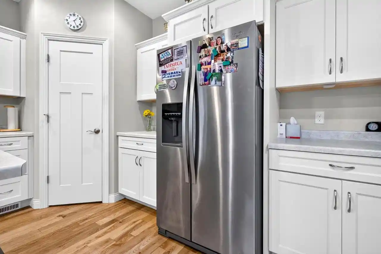 Photo 3 of Single family home for sale at 1581 Redwing Dr, Neenah, WI 54956 | MLS# 50333633 | Listing updated on 2026-10-02