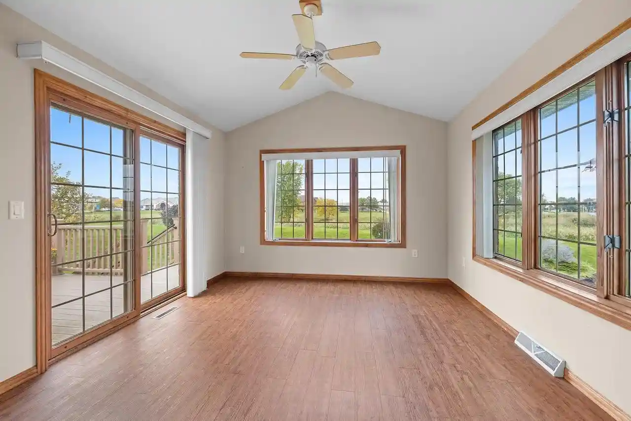 Photo 3 of Single family home for sale at 448 Woodfield Dr, Green Bay, WI 54313 | MLS# 50333643 | Listing updated on 2026-10-06