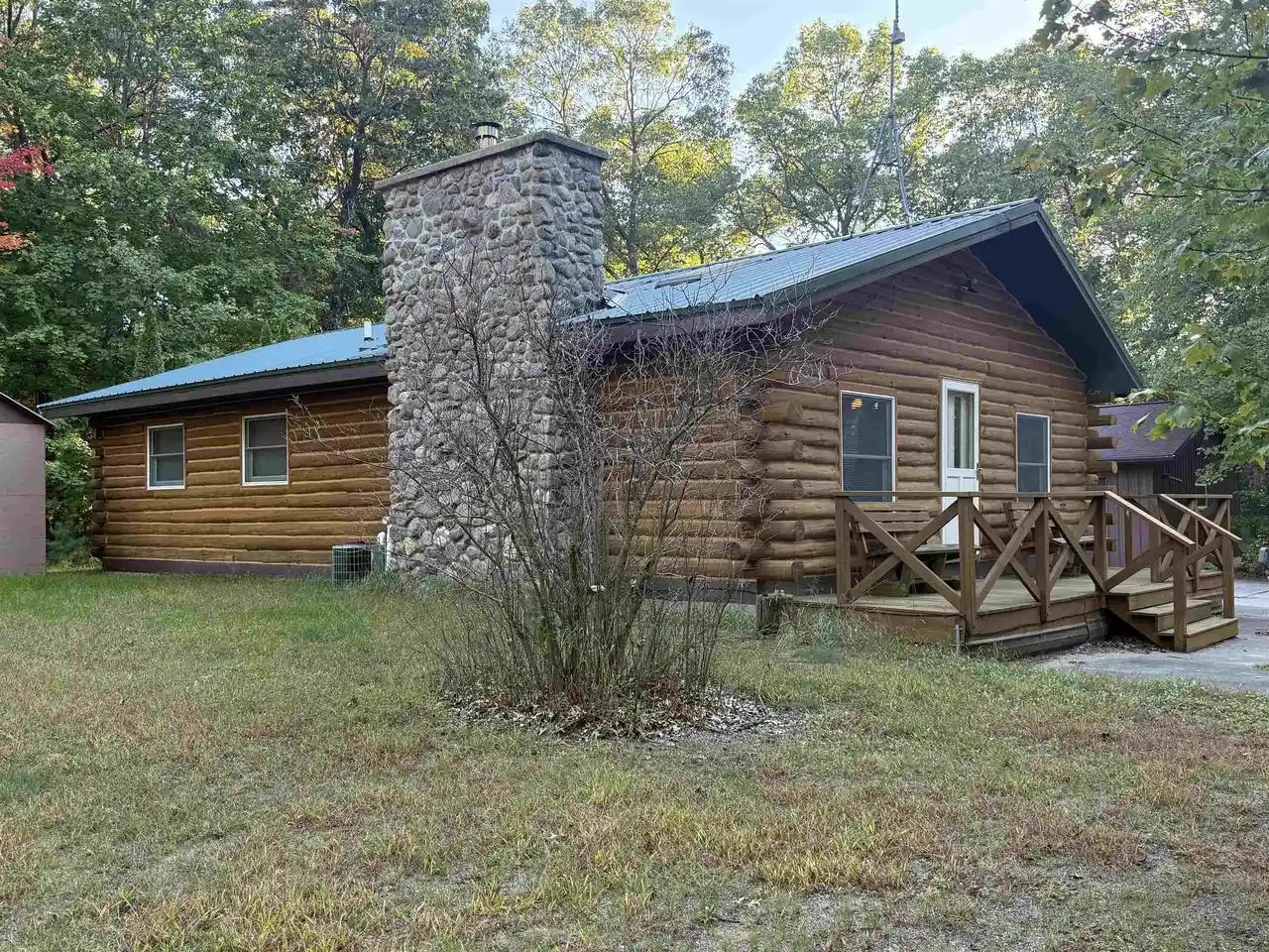 Photo 1 of Single family home for sale at N6772 Black Oak Cir, Shawano, WI 54166 | MLS# 50333644 | Listing updated on 2026-10-02