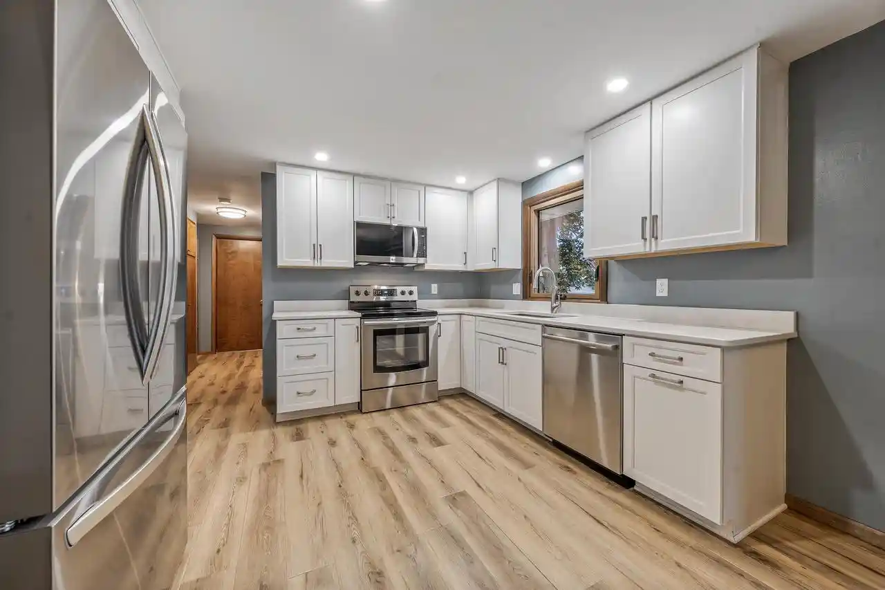 Photo 2 of Single family home for sale at 1509 Apache Ave, Green Bay, WI 54313 | MLS# 50333645 | Listing updated on 2026-10-05