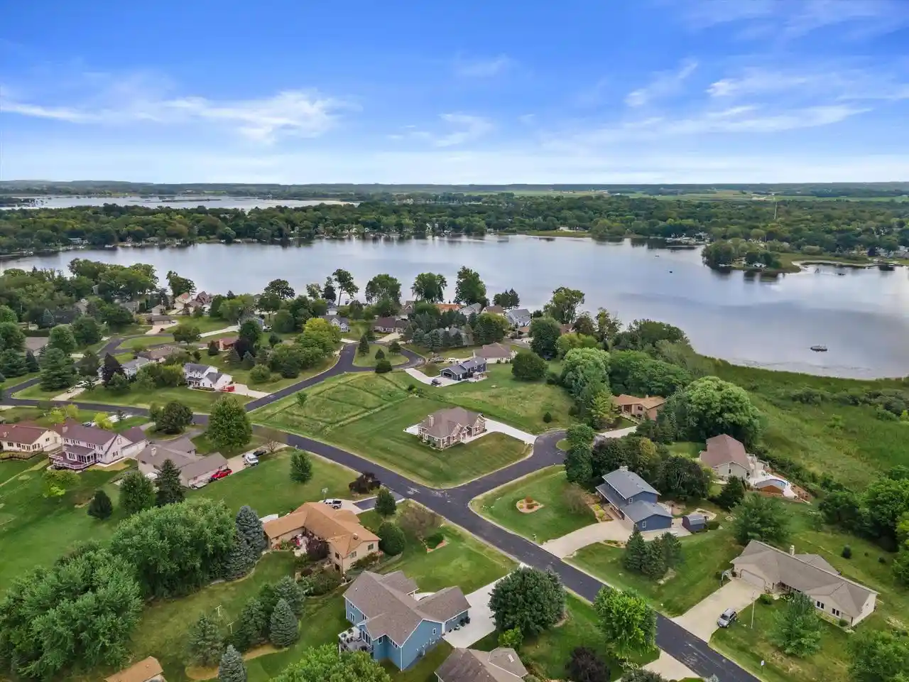 Single family home for sale at 7125 Deerpath Ln, Waterford, WI 53185 | MLS# 1982953