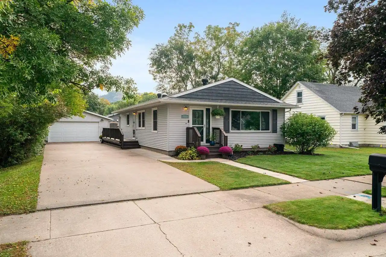 Photo 1 of Single family home for sale at 3315 26th Street S St, La Crosse, WI 54601 | MLS# 1982956 | Listing updated on 2026-10-03