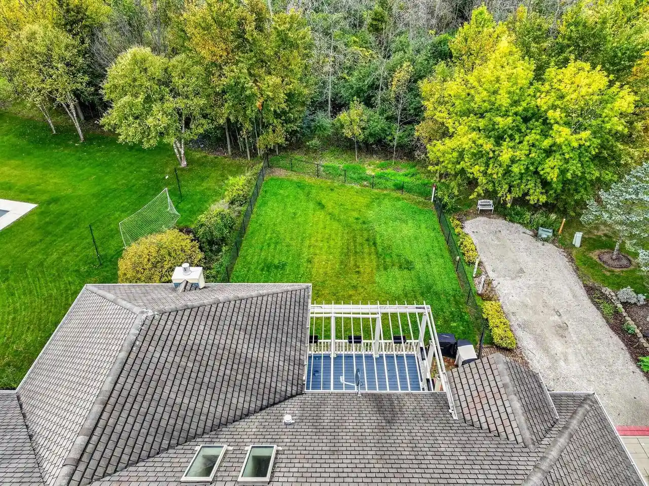 Photo 3 of Single family home for sale at 1521 Fallow Dr, Neenah, WI 54956 | MLS# 50333640 | Listing updated on 2026-10-06