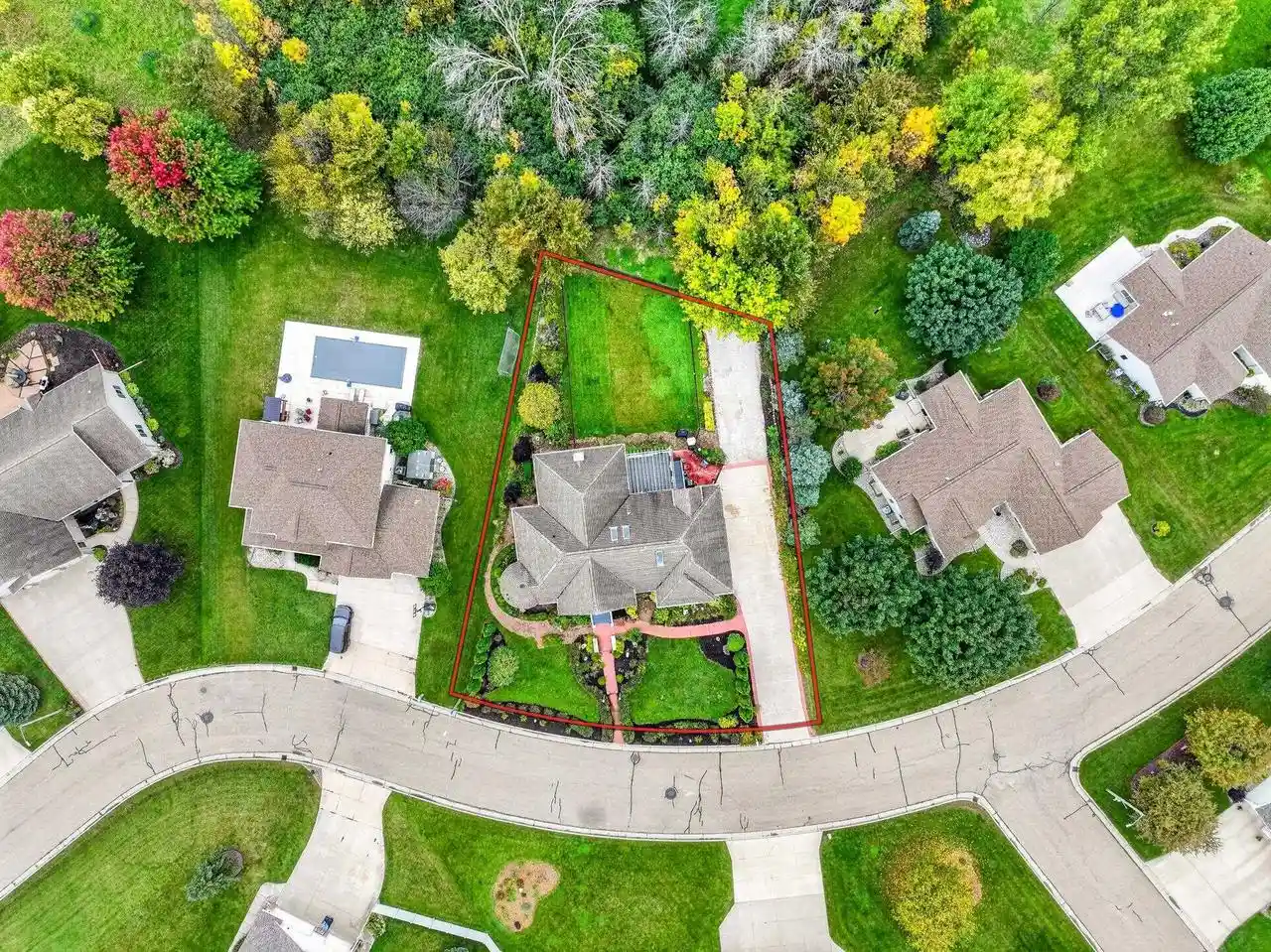 Photo 4 of Single family home for sale at 1521 Fallow Dr, Neenah, WI 54956 | MLS# 50333640 | Listing updated on 2026-10-06