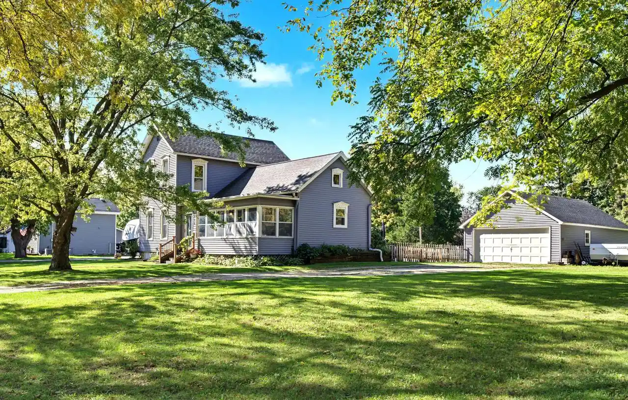 Photo 1 of Single family home for sale at 528 S Franklin St, Whitewater, WI 53190 | MLS# 1982964 | Listing updated on 2026-10-09