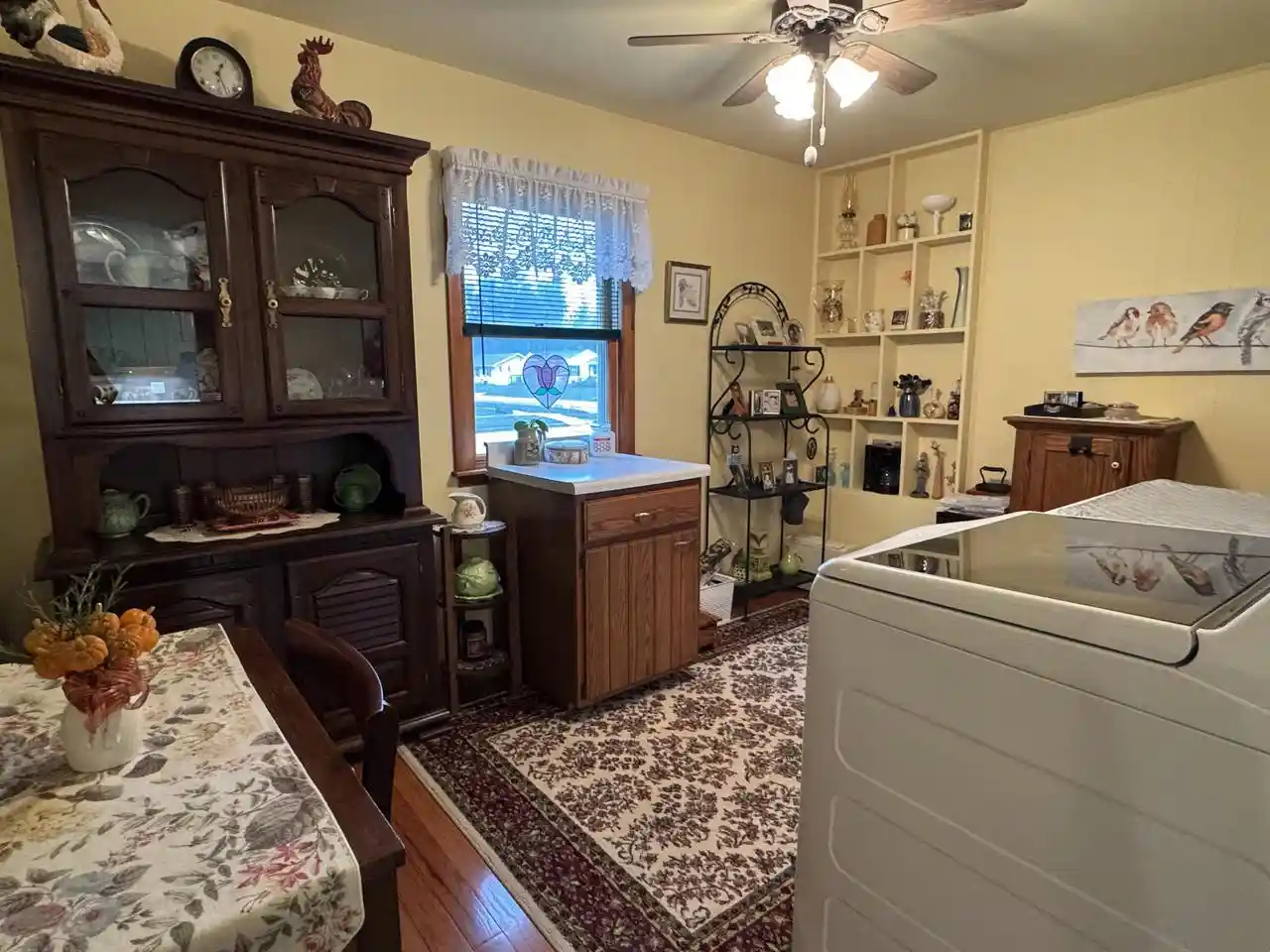 Photo 4 of Sale Pending at 1304 Manor Dr, Janesville, WI 53548 | MLS# 2033860 | Listing updated on 2026-10-04