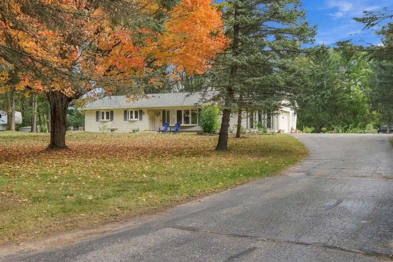 Photo 1 of Single family home for sale at 7368 Tetiva Rd, Sauk City, WI 53583 | MLS# 2033861 | Listing updated on 2026-10-21