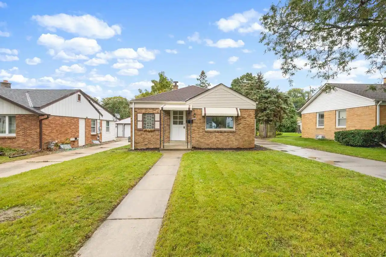 Photo 1 of Single family home for sale at 2736 S 52nd Place, Milwaukee, WI 53219 | MLS# 1982981 | Listing updated on 2026-10-19