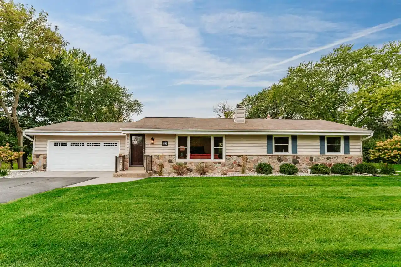 Photo 1 of Single family home for sale at 3035 Pilgrim Rd, Brookfield, WI 53005 | MLS# 1982983 | Listing updated on 2026-10-03