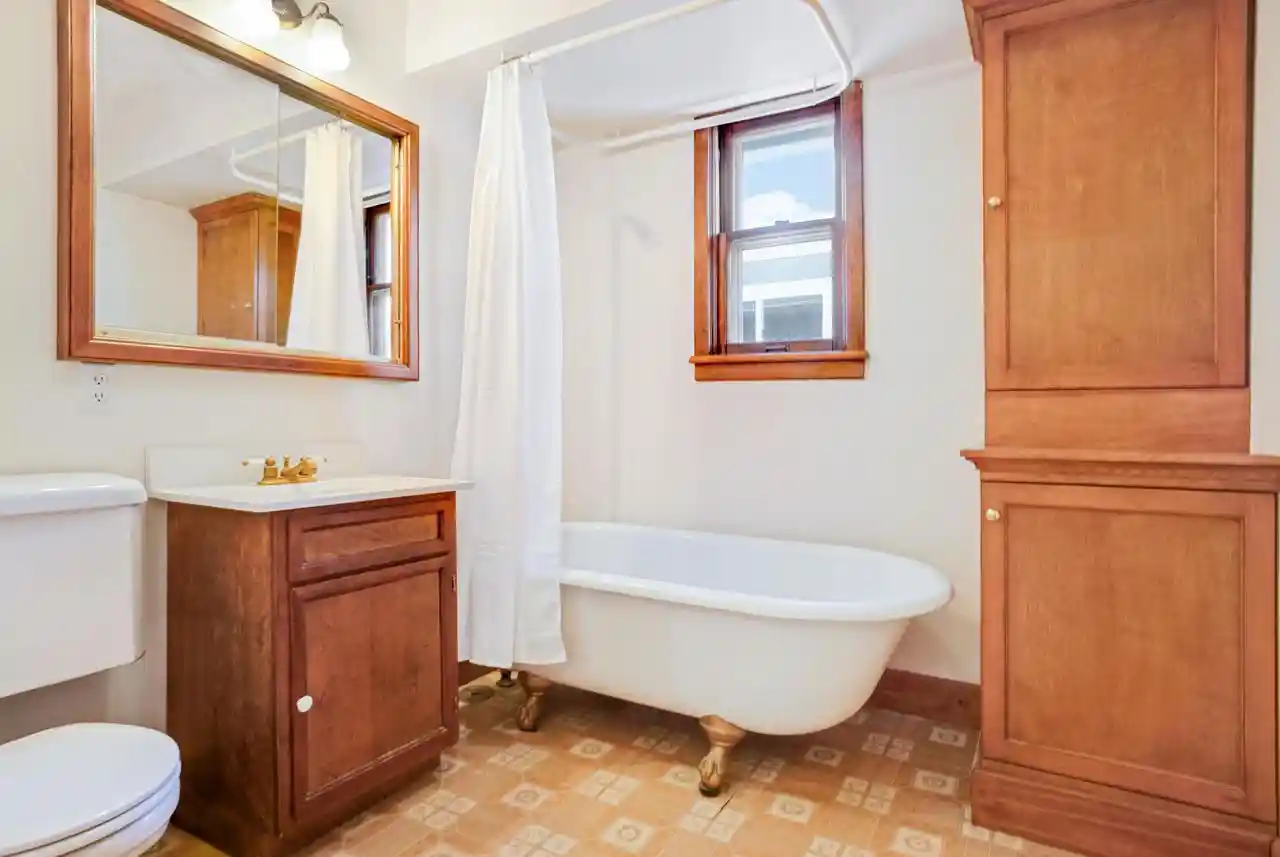 Photo 1 of Multi family home for sale at 1021 E Pearson St, Milwaukee, WI 53202 | MLS# 1982986 | Listing updated on 2026-10-06