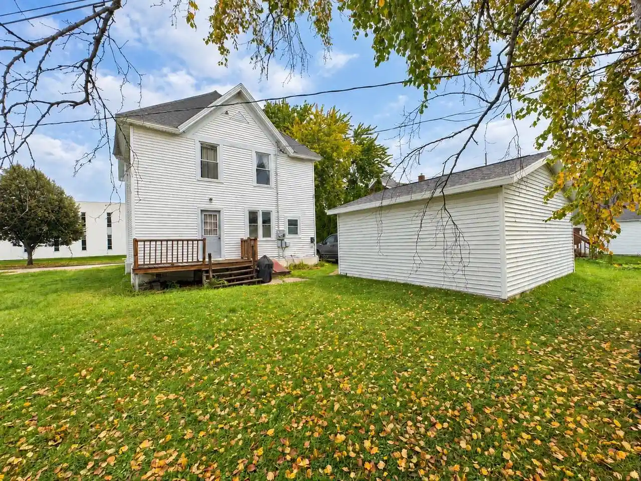 Photo 4 of Single family home for sale at 411 E Jackson St, Ripon, WI 54971 | MLS# 2033866 | Listing updated on 2026-10-01