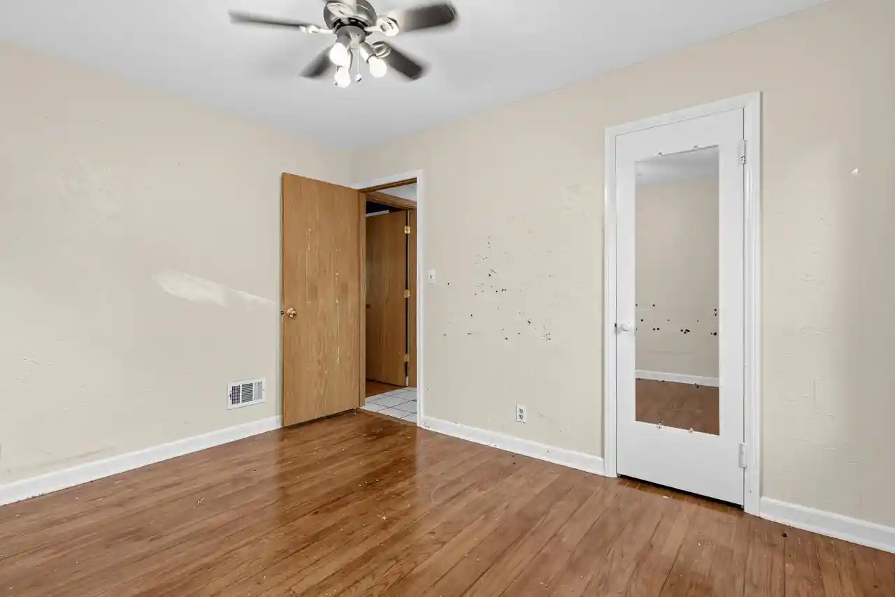 Photo 1 of Single family home for sale at 5425 W Lincoln Crk Dr, Milwaukee, WI 53218 | MLS# 1982992 | Listing updated on 2026-10-05