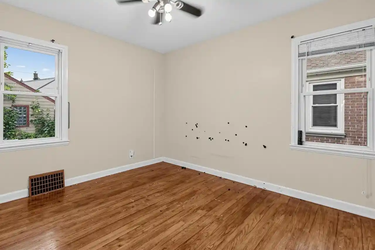 Photo 2 of Single family home for sale at 5425 W Lincoln Crk Dr, Milwaukee, WI 53218 | MLS# 1982992 | Listing updated on 2026-10-05