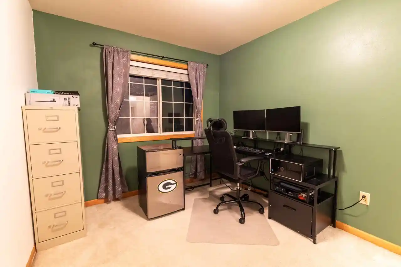 Listing Photo 3 - Condo for sale in building located at 2416 Fox River Pkwy, Waukesha, WI 53189 - Unit #D