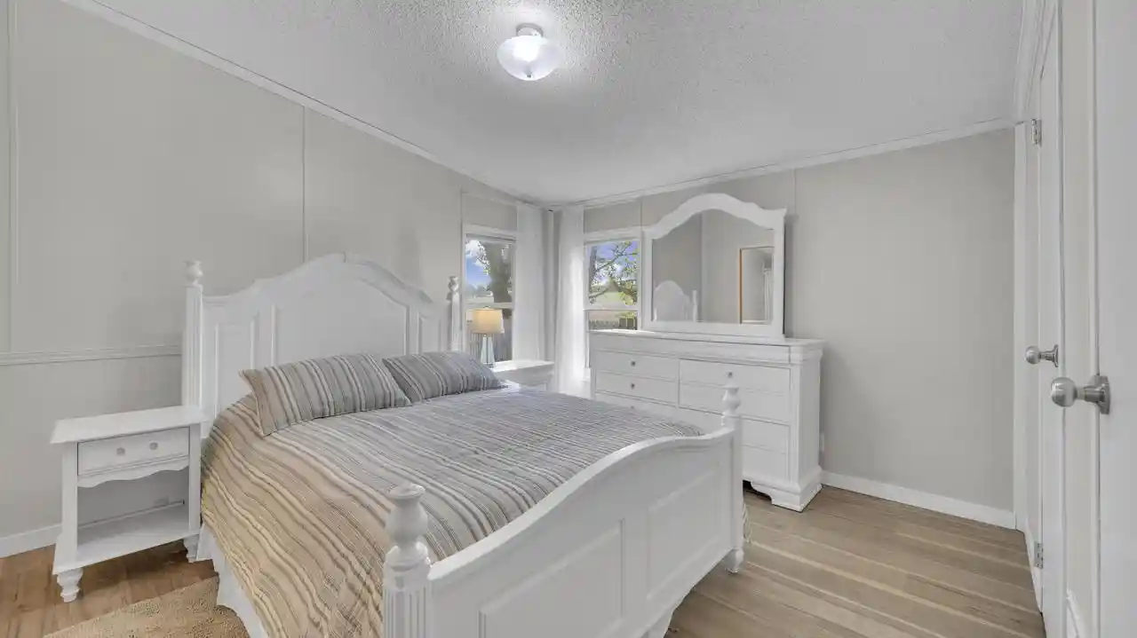 Photo 3 of Single family home for sale at 18035 County Hwy C, Valders, WI 54245 | MLS# 1982997 | Listing updated on 2026-10-05