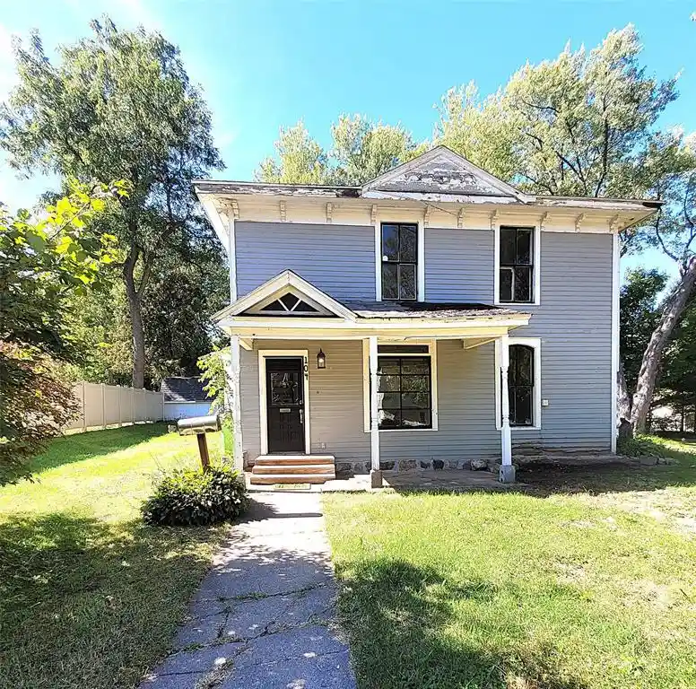 Photo 1 of Single family home for sale at 104 Court St, Neillsville, WI 54456 | MLS# 1605568 | Listing updated on 2026-10-02