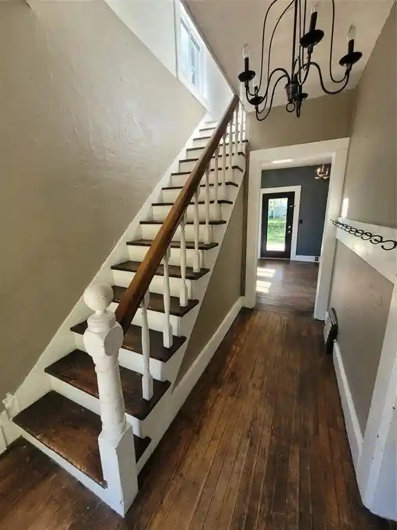 Photo 3 of Single family home for sale at 104 Court St, Neillsville, WI 54456 | MLS# 1605568 | Listing updated on 2026-10-02