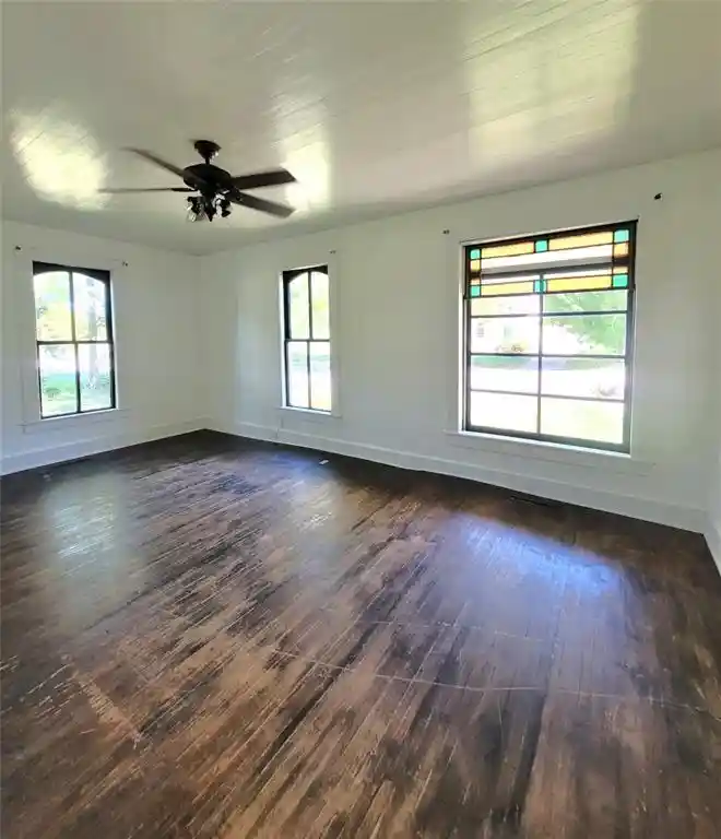 Photo 4 of Single family home for sale at 104 Court St, Neillsville, WI 54456 | MLS# 1605568 | Listing updated on 2026-10-02