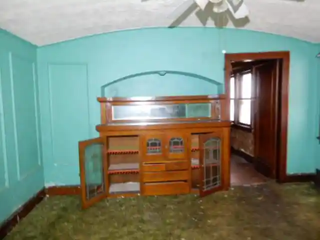 Photo 4 of Single family home for sale at 2418 W Hope Ave, Milwaukee, WI 53209 | MLS# 1983007 | Listing updated on 2026-10-21