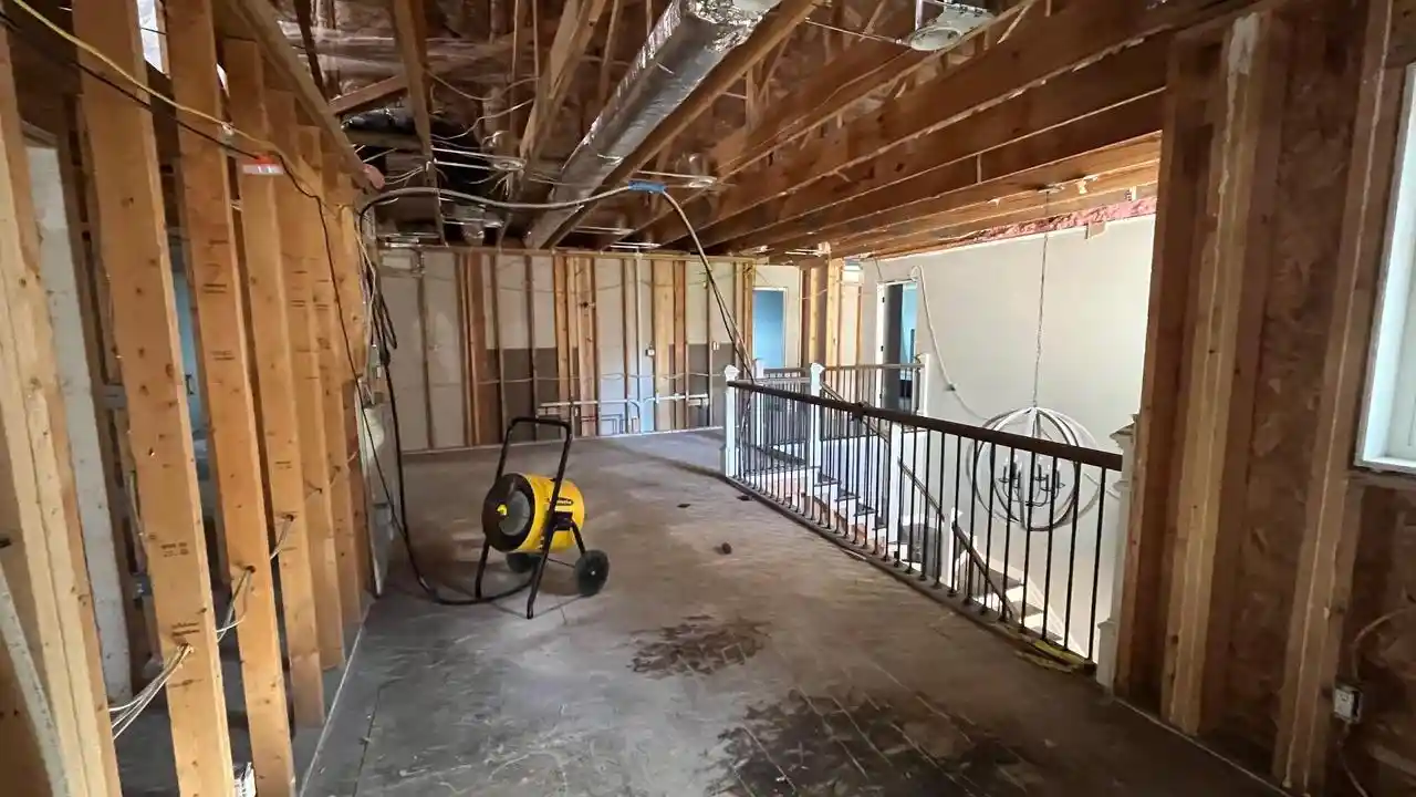 Photo 3 of Mansion for sale at 6942 N Barnett Ln, Milwaukee, WI 53217 | MLS# 1983015 | Listing updated on 2026-10-08