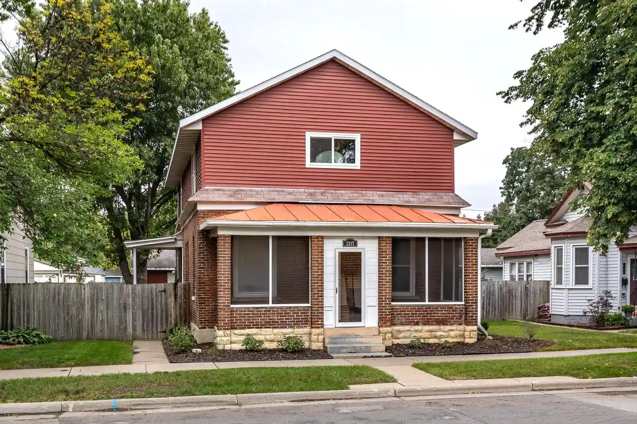 Photo 1 of Sale Pending at 1317 Farnam St, La Crosse, WI 54601 | MLS# 1983028 | Listing updated on 2026-10-03