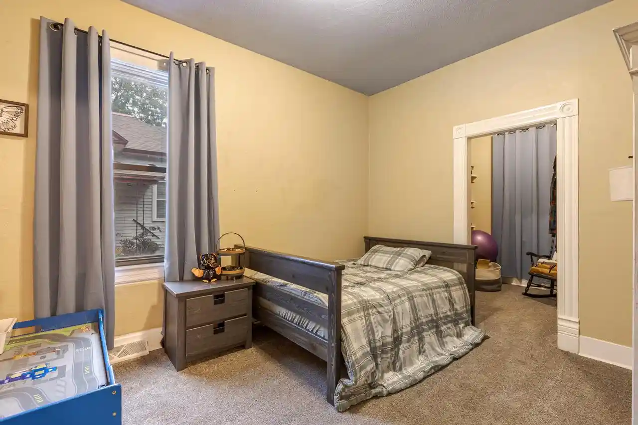Photo 3 of Sale Pending at 1317 Farnam St, La Crosse, WI 54601 | MLS# 1983028 | Listing updated on 2026-10-03