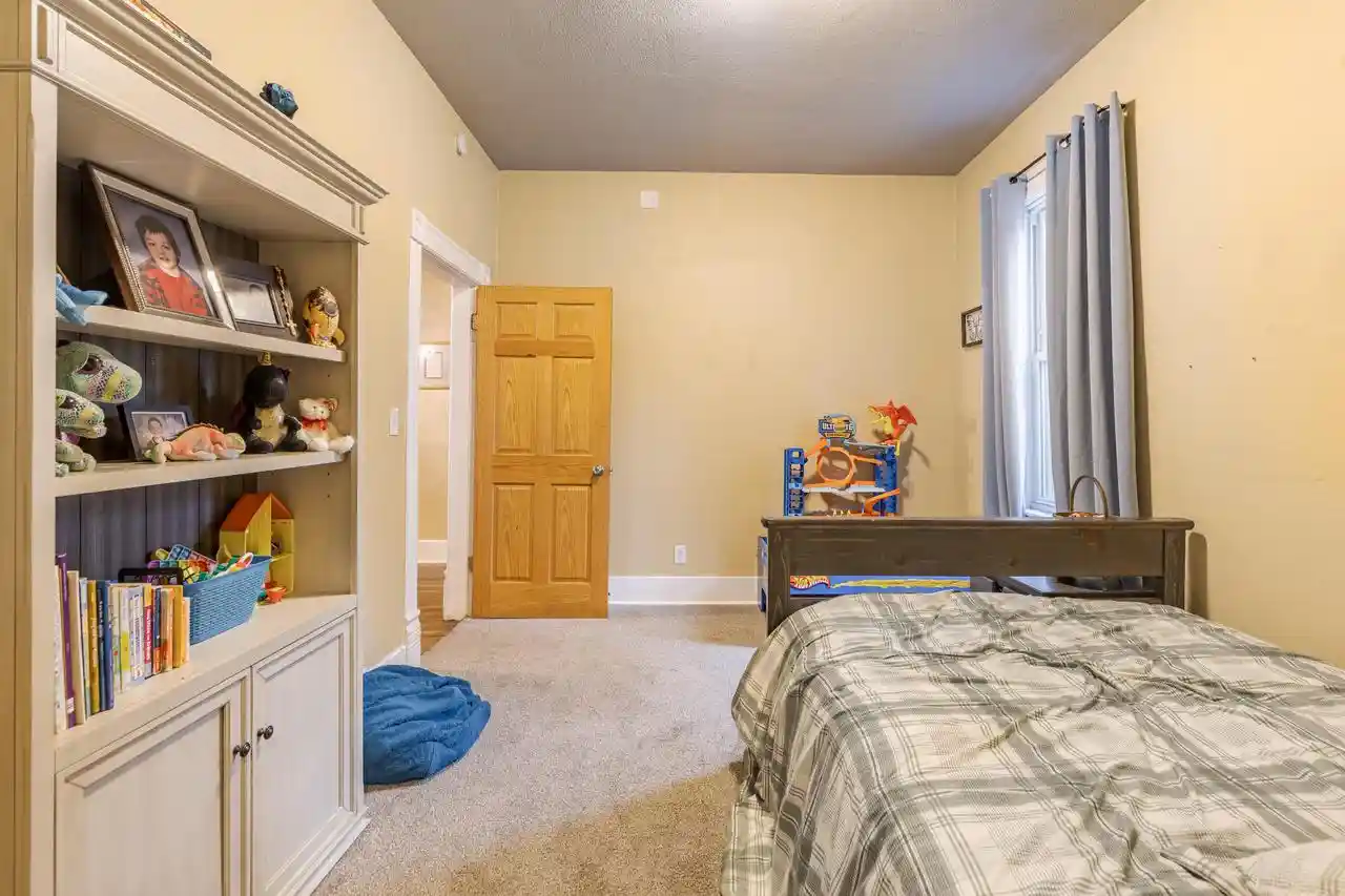 Photo 4 of Sale Pending at 1317 Farnam St, La Crosse, WI 54601 | MLS# 1983028 | Listing updated on 2026-10-03