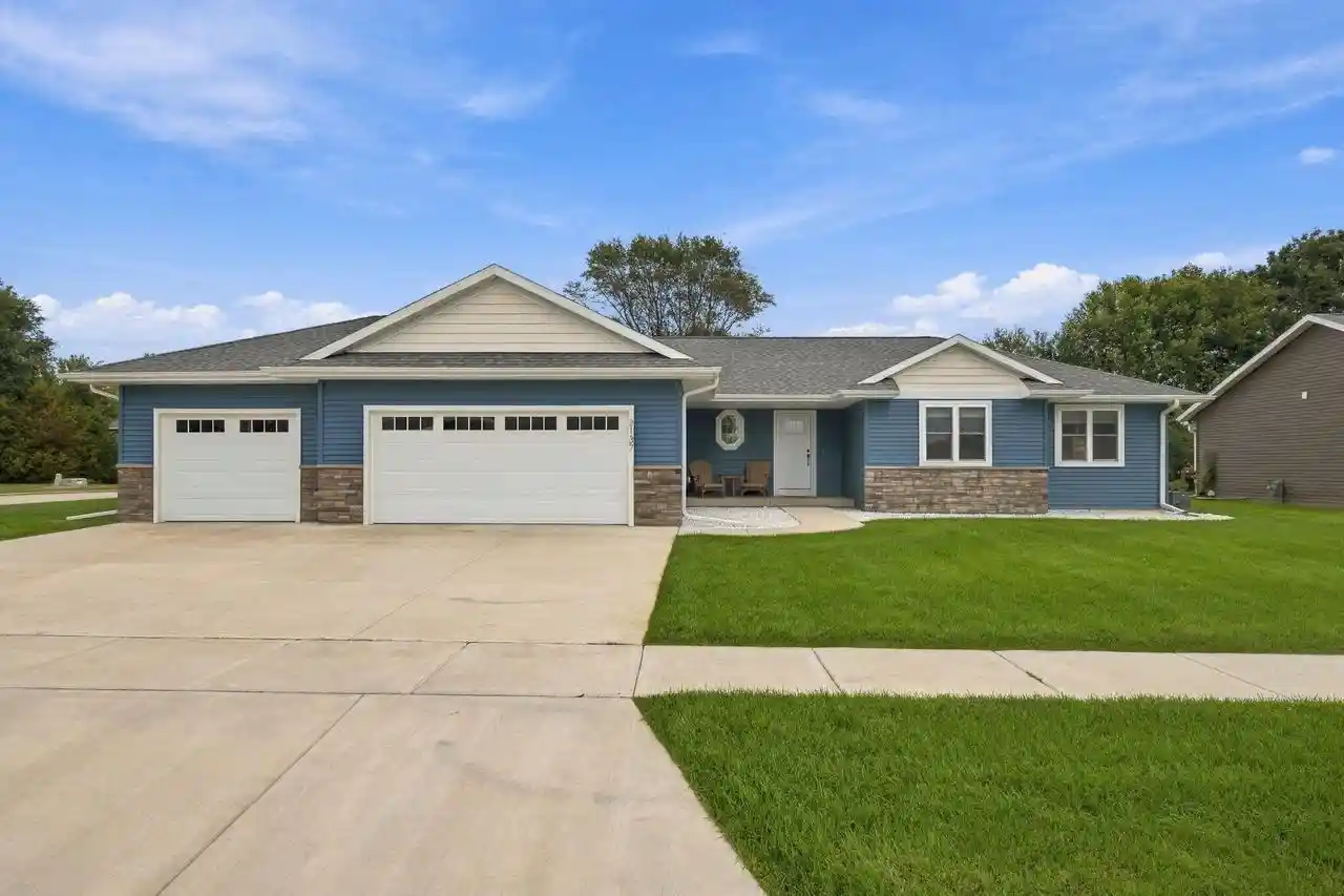 Photo 1 of Single family home for sale at 3137 Horton St, Holmen, WI 54636 | MLS# 1983031 | Listing updated on 2026-10-02