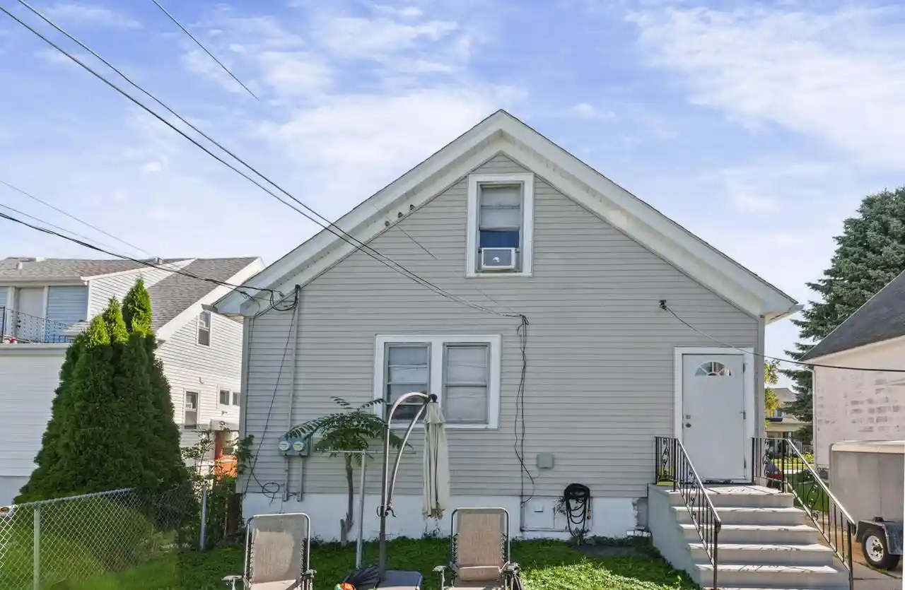 Photo 3 of Multi family home for sale at 3815 S Pennsylvania Ave, Saint Francis, WI 53235 | MLS# 1983032 | Listing updated on 2026-10-05