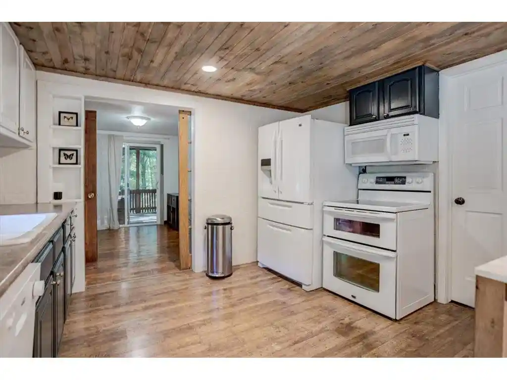 Photo 3 of Single family home for sale at N4248 420th Street, Menomonie, WI 54751 | MLS# 7154055 | Listing updated on 2026-10-07