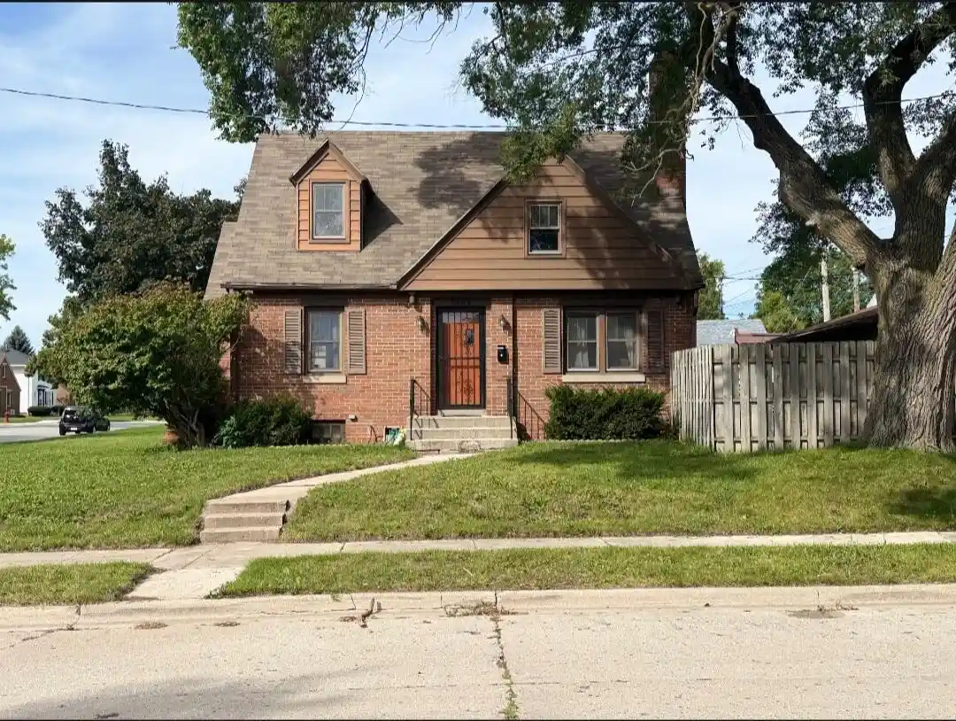 Photo 1 of Single family home for sale at 1654 S 20th Street, Sheboygan, WI 53081 | MLS# 1983044 | Listing updated on 2026-10-02