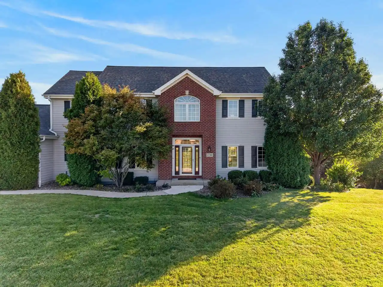 Photo 1 of Single family home for sale at 5780 Stefanie Way, Caledonia, WI 53108 | MLS# 1983047 | Listing updated on 2026-10-08